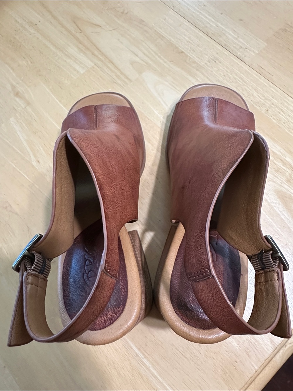 Korks Tan Brown Leather Peep-Toe Slingback Wedges - Picture 4 of 15
